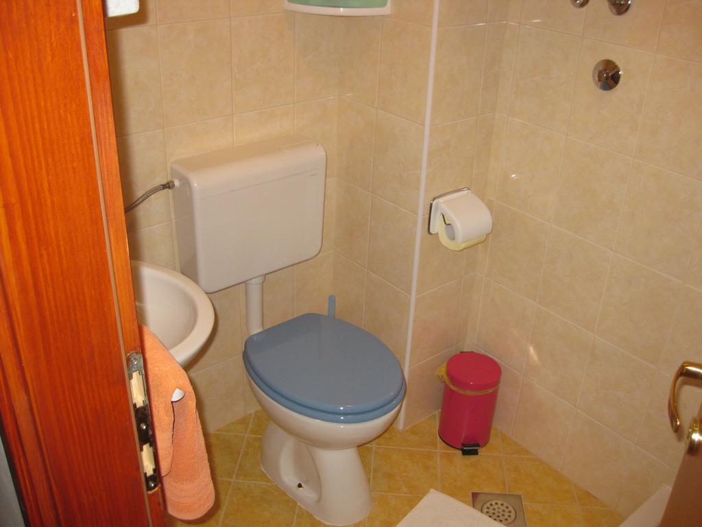 Apartment Roby Vrsar Pokoj fotografie